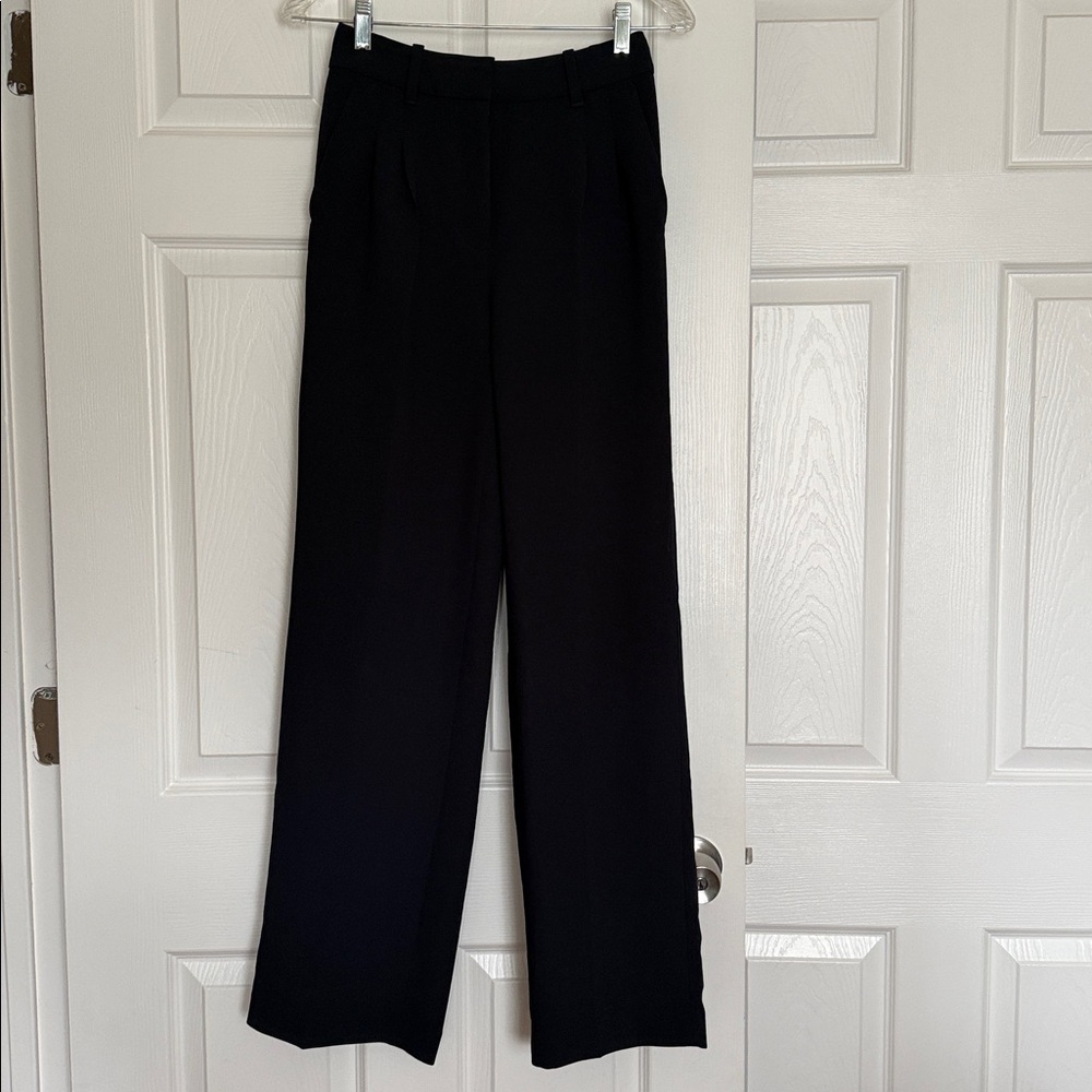 Aritzia Wide Leg Pants in Black